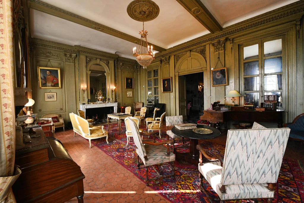 Grand salon château lachal valfleury photo jérôme abou